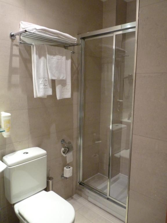Hotel 4C Puerta Europa Madrid Zimmer foto